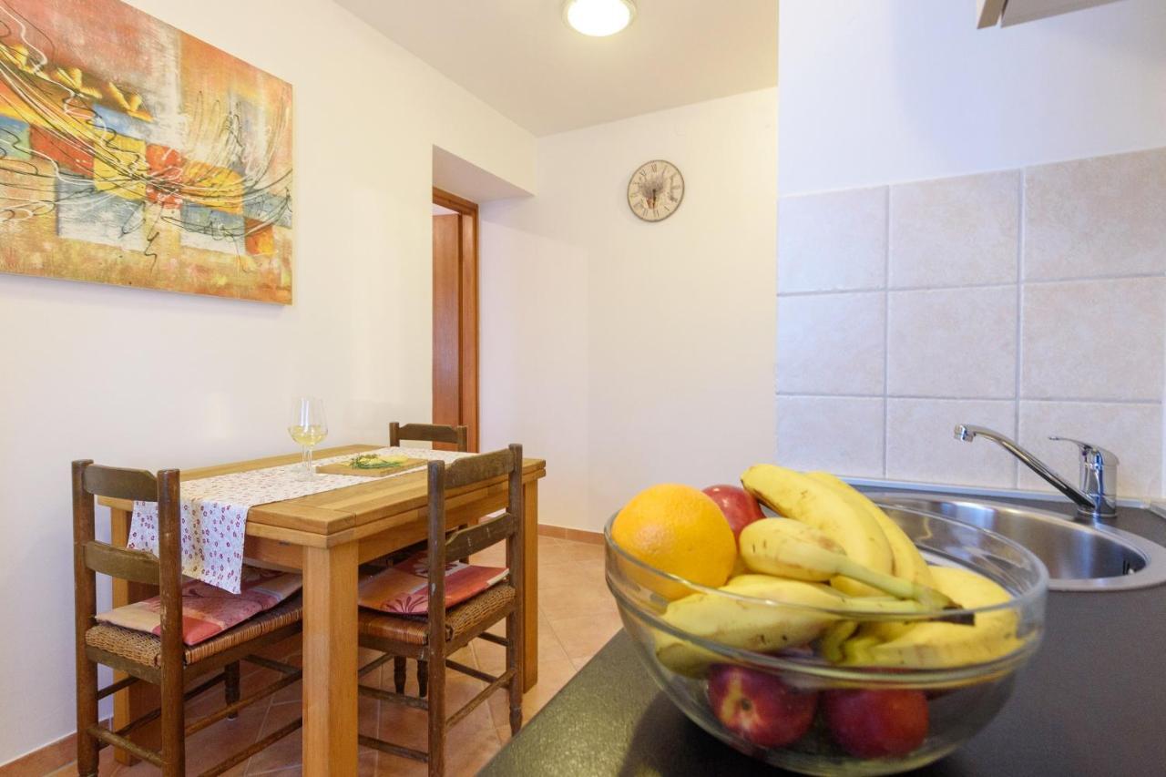 Apartmani "Jadran" Pag Town Exterior photo